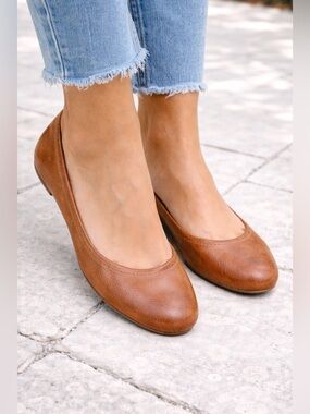 FRYE Carson Ballet in Brown Cognac Leather Flats
